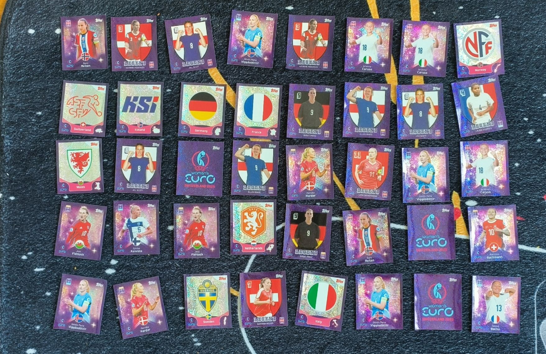 Topps Carte collezionabili: Topps Womans Euro 2025 Glitzer Karten – Usato da Zürich venduto da Pryter