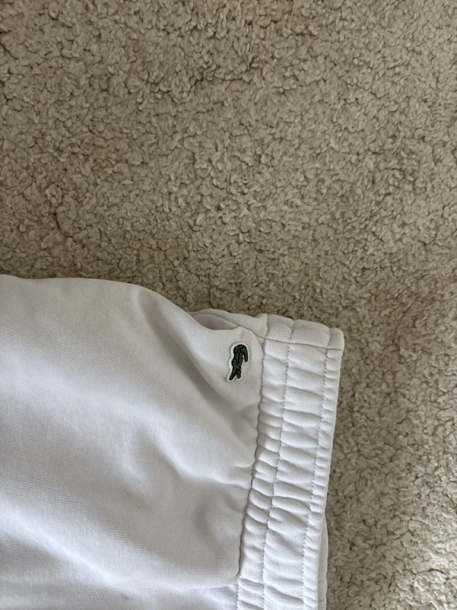 Lacoste Hosen: Lacoste Shorts Original – Gebraucht aus Winterthur von sequoia499 1