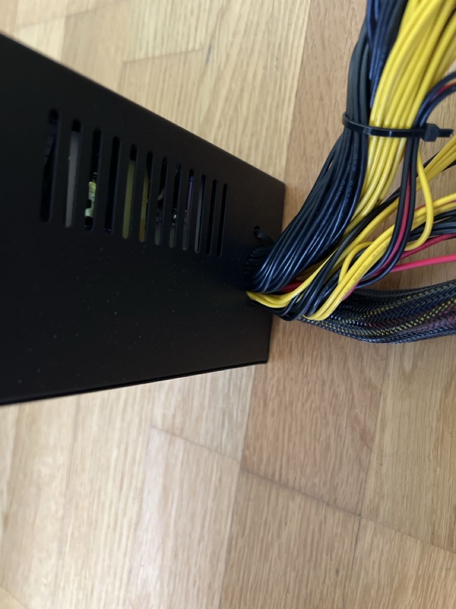Elektronikbauteil: Alimentation PC 2000W -ATX – Gebraucht aus Clarens von frolien 2