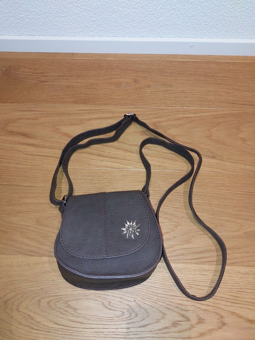 Borse da donna: Kunstleder Handtasche – Usato da St. Gallenkappel venduto da Kevinofski 1