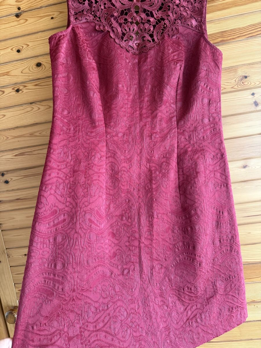 Orsay Vestiti: Elegantes, bordeauxrotes Kleid mit Spitze, Grösse M – Usato da St Gallen venduto da Berta343 3