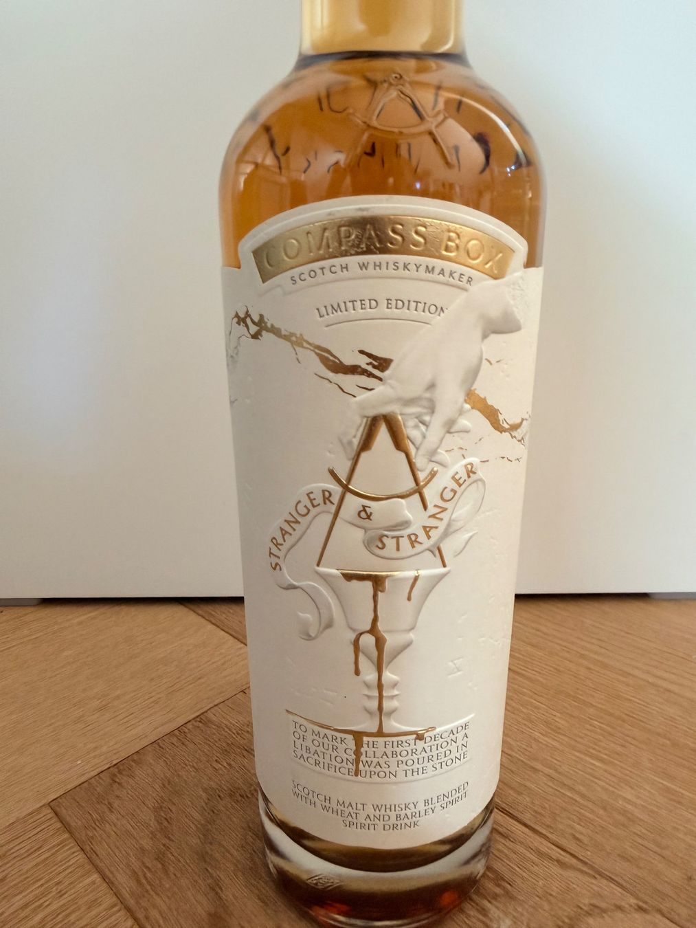 Bevande alcoliche: Compass Box Stranger & Stranger Limited Edition Scotch Wh... – Nuovo (secondo la descrizione) da Roggwil TG venduto da est_r5x7 2