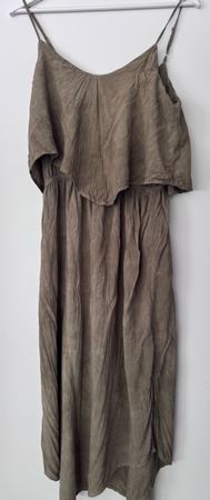 Olivegrünes Kleid