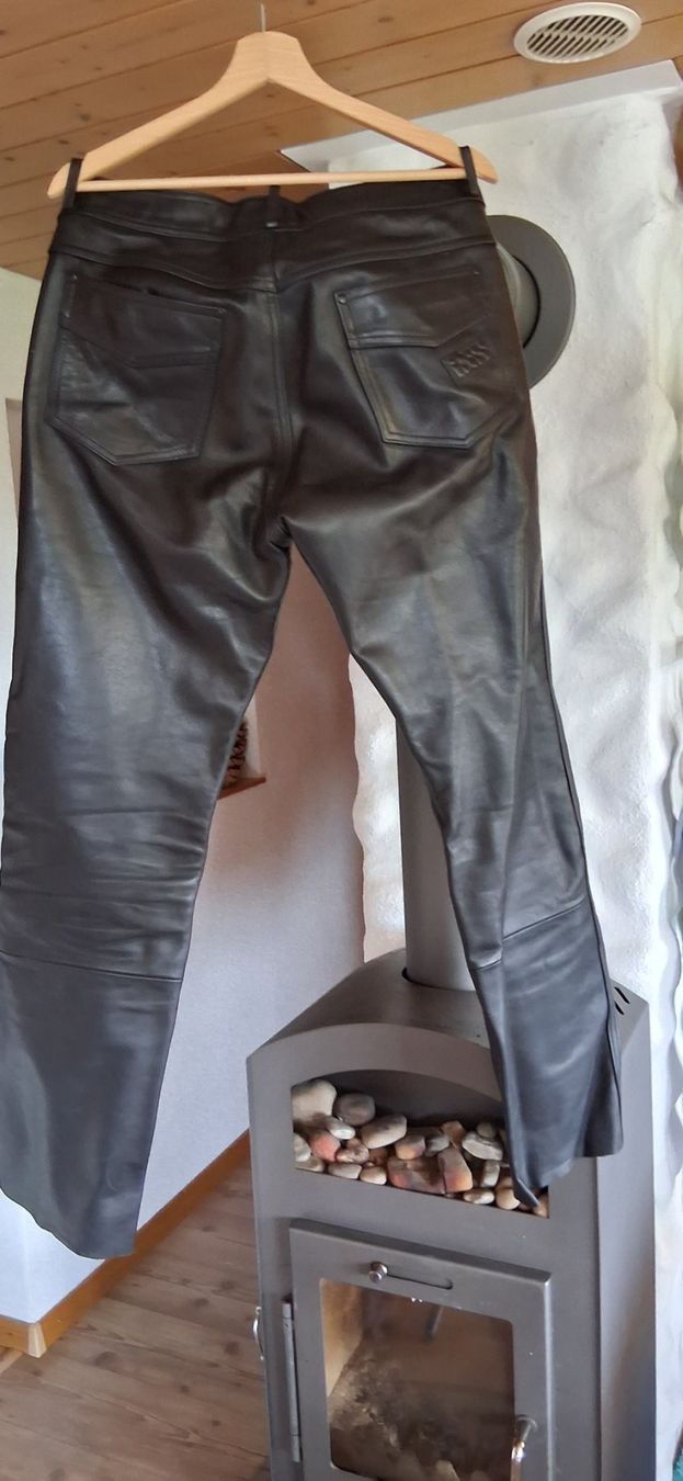 IXS Pantaloni: Lederhose IXS – Usato da Hinterfultigen venduto da Zeisel 1