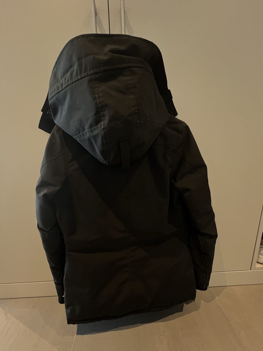 Canada Goose Giacche: Canada Goose Winterjacke, Schwarz, Gr. S – Usato da Täuffelen venduto da lis_cz7q 6