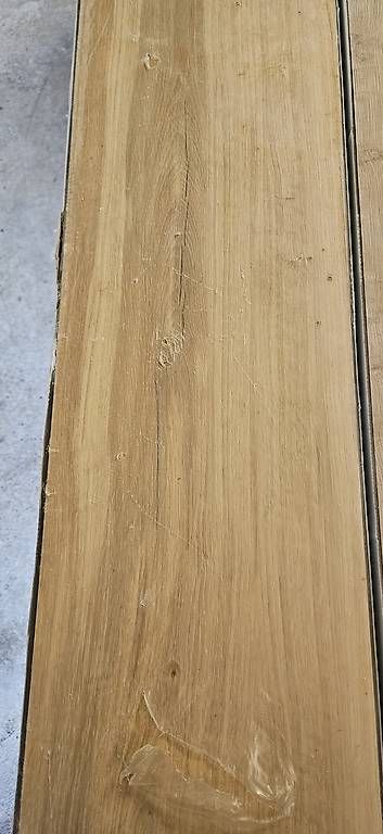 Rivestimenti per pavimenti: Designer Vinylboden Shadow Oak Nature – Usato da Fehraltorf venduto da K.Schilling
