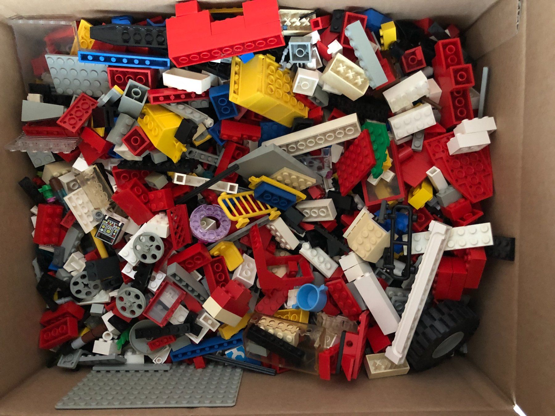 Lego Spielzeuge: LEGO - Kiloware > 2,5kg – Gebraucht aus Schaffhausen von
