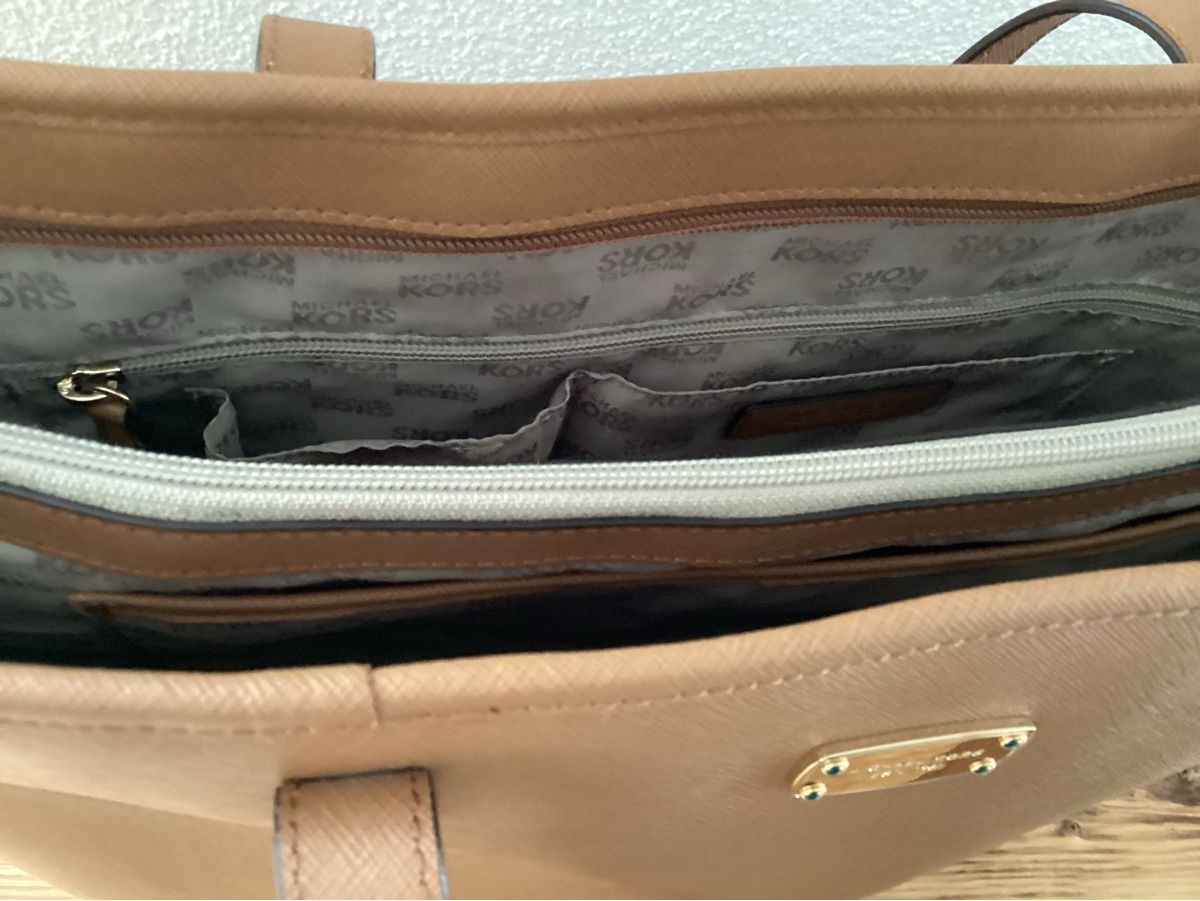 Michael Kors Taschen für Damen: Michael Kors Handtasche mit Laptopfach – Gebraucht aus Wassen UR von SABDOM 4