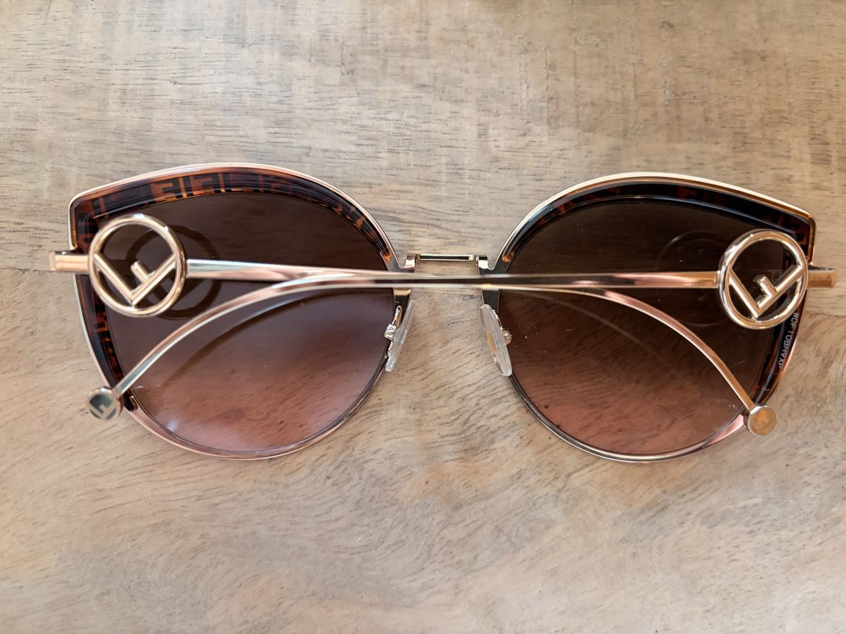 Fendi Occhiali & Lenti: Lunettes de soleil Fendi – Usato da Crans VS venduto da yor_n5h8 1