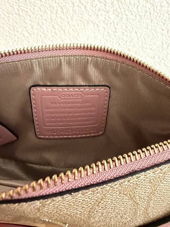 Sacs femmes: Handtasche – Neuf avec emballage d'origine à Spiez par deborahsarahhh 1