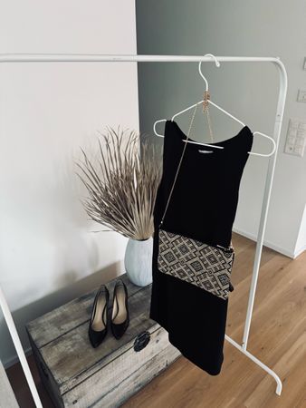 Kleid & Umhängetasche