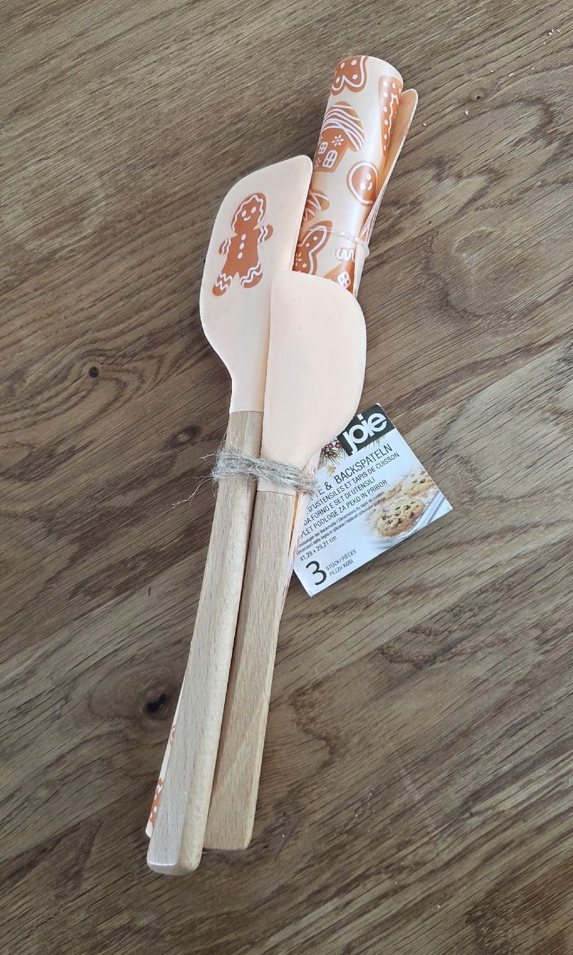 Teglie da forno: Kuchen Silikon-Backmatte und 2 Backspateln – Nuovo e nell'imballaggio originale da Beinwil am See venduto da gabipetrovay