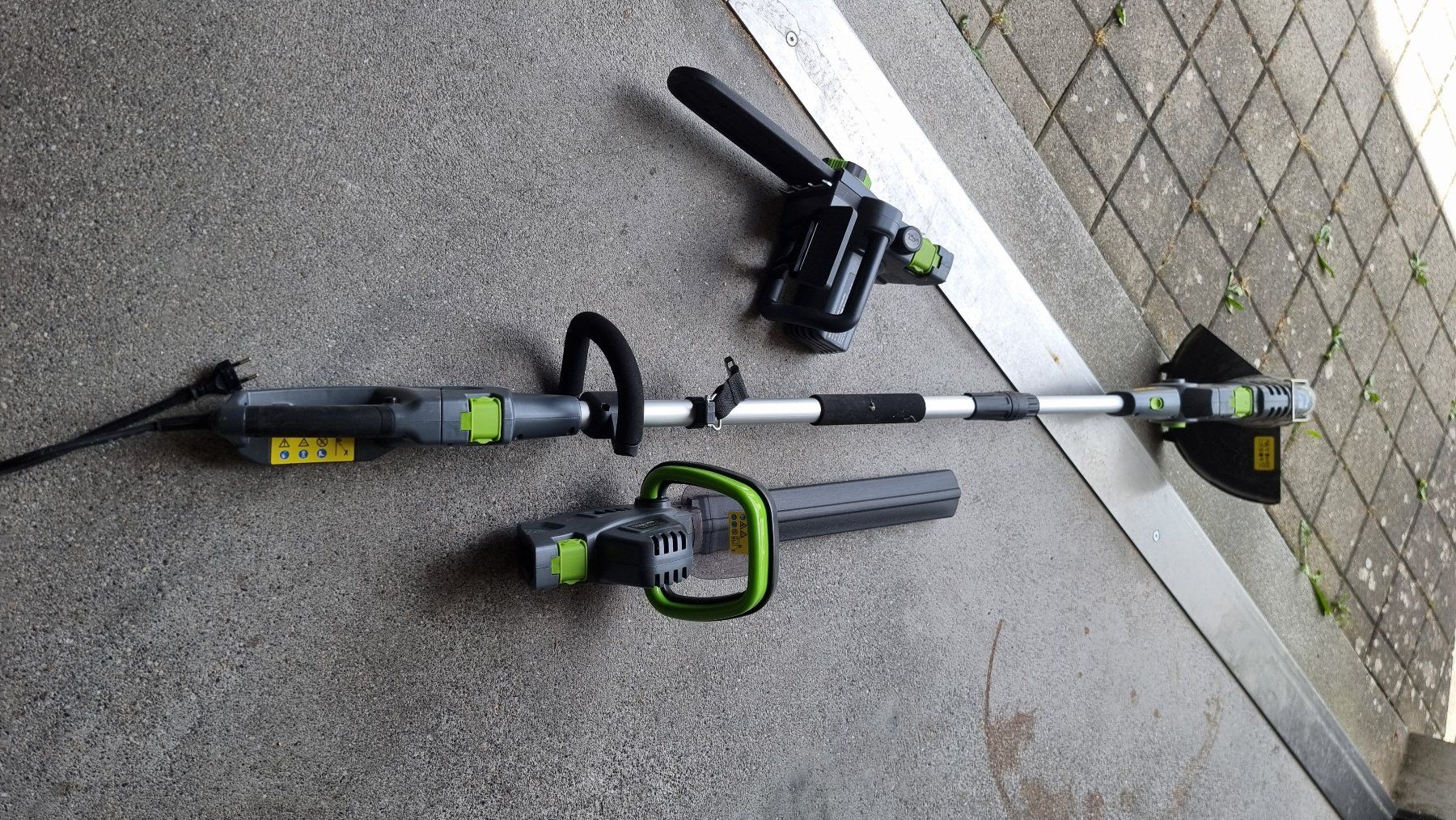 Tagliaerba: Gartenmultifunktionsgeräte (Trimmer - Heckenschere - Motorsä – Usato da Domat/Ems venduto da zz_Top