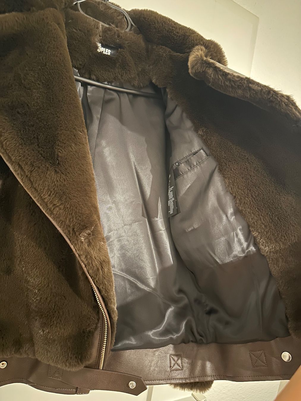 Kooples Jacken: The Kooples Faux Fur Jacket Never Worn – Gebraucht aus Zürich von cmi_dl6b 2