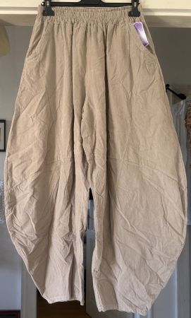 PANTALONS EN FIN VELOURS! M NOUVEAUTÉ 2026/27