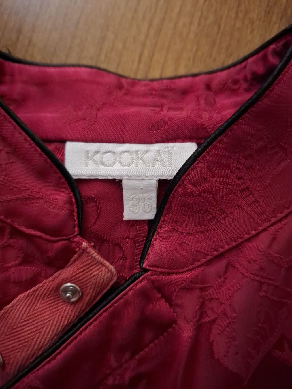Kookai Kleider: Elegantes rotes Cheongsam Kleid Gr. 36 – Gebraucht aus Volketswil von ald_2x9b 4