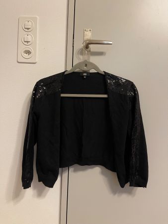 Strickjacke / Bolero mit Pailletten von Yes or No