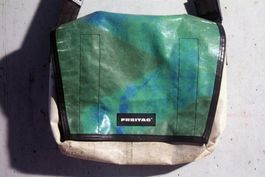 Klassischer FREITAG Messenger - Bag in toller Farbgebung