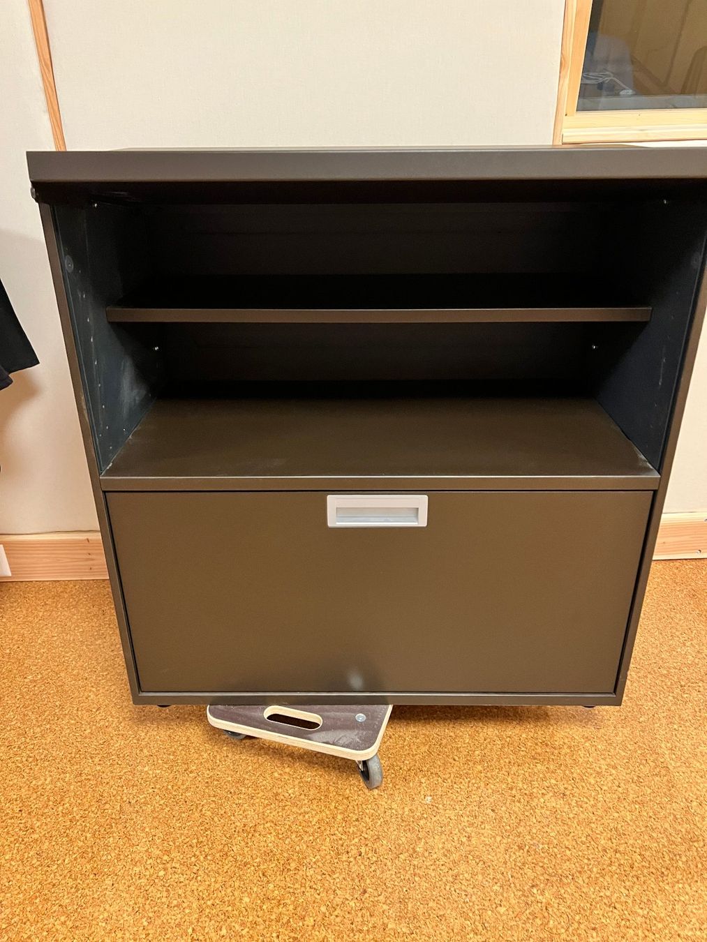 Lista Regale: Lista Office Sideboard mit Auslage – Gebraucht aus Baar von Berick 1