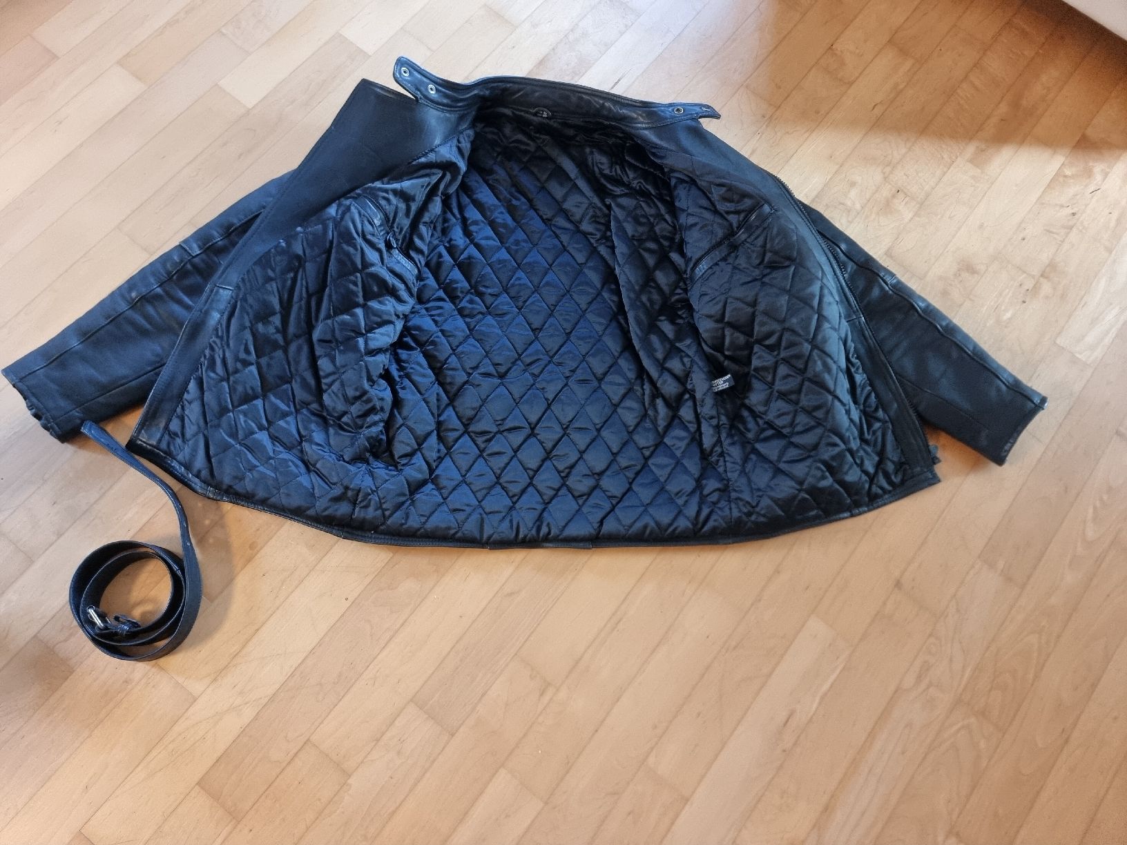 Jacken: Motorradjacke / Töffjacke Leder Gr. 48 – Gebraucht aus Nidau von Wertas2 1