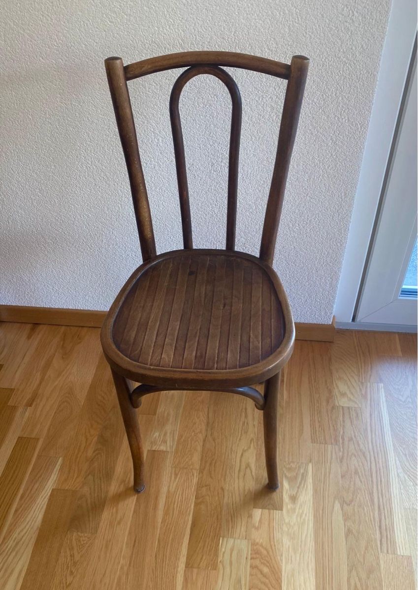Tavoli: Antiker Tisch mit Stuhl – Usato da Obernau venduto da SIGGEW 6
