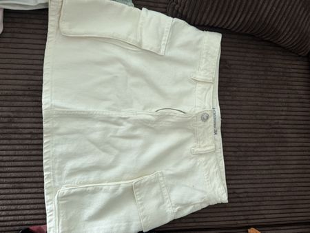 Rock weiss Grösse 38 Stradivarius neuwertig