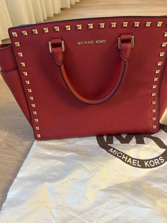 MK Tasche rot neuwertig 