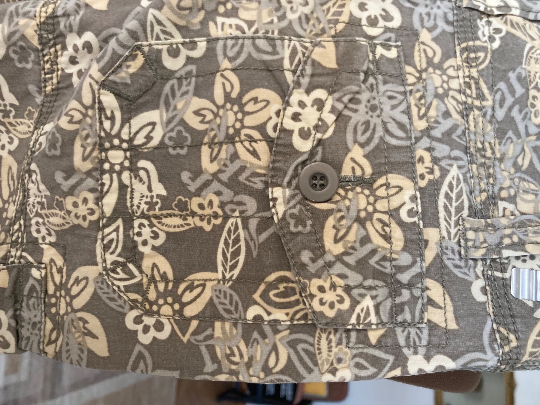 C&A Pantaloni: Caprihose  gemustert, Mädchen Gr. 134, – Usato da Meggen venduto da tulipe21 5