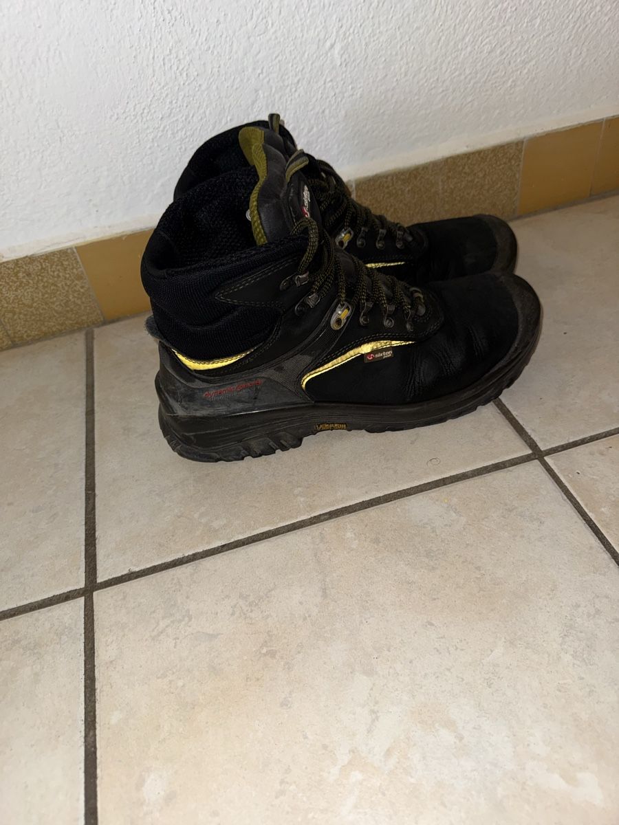 Scarpe da uomo: Chaussures de travail Sixton Peak – Usato da Chesières venduto da JMStore 1