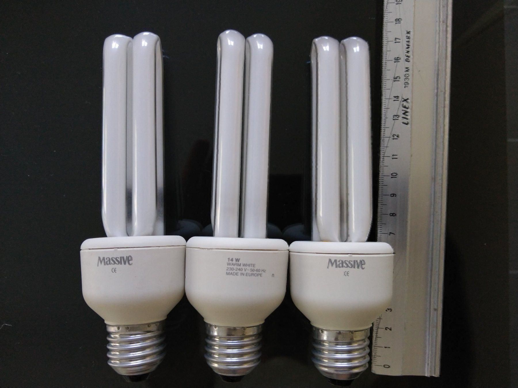 Lampade: Lot de 3 ampoules E27 14w 230-240v – Usato da Avry-devant-Pont venduto da OBoss