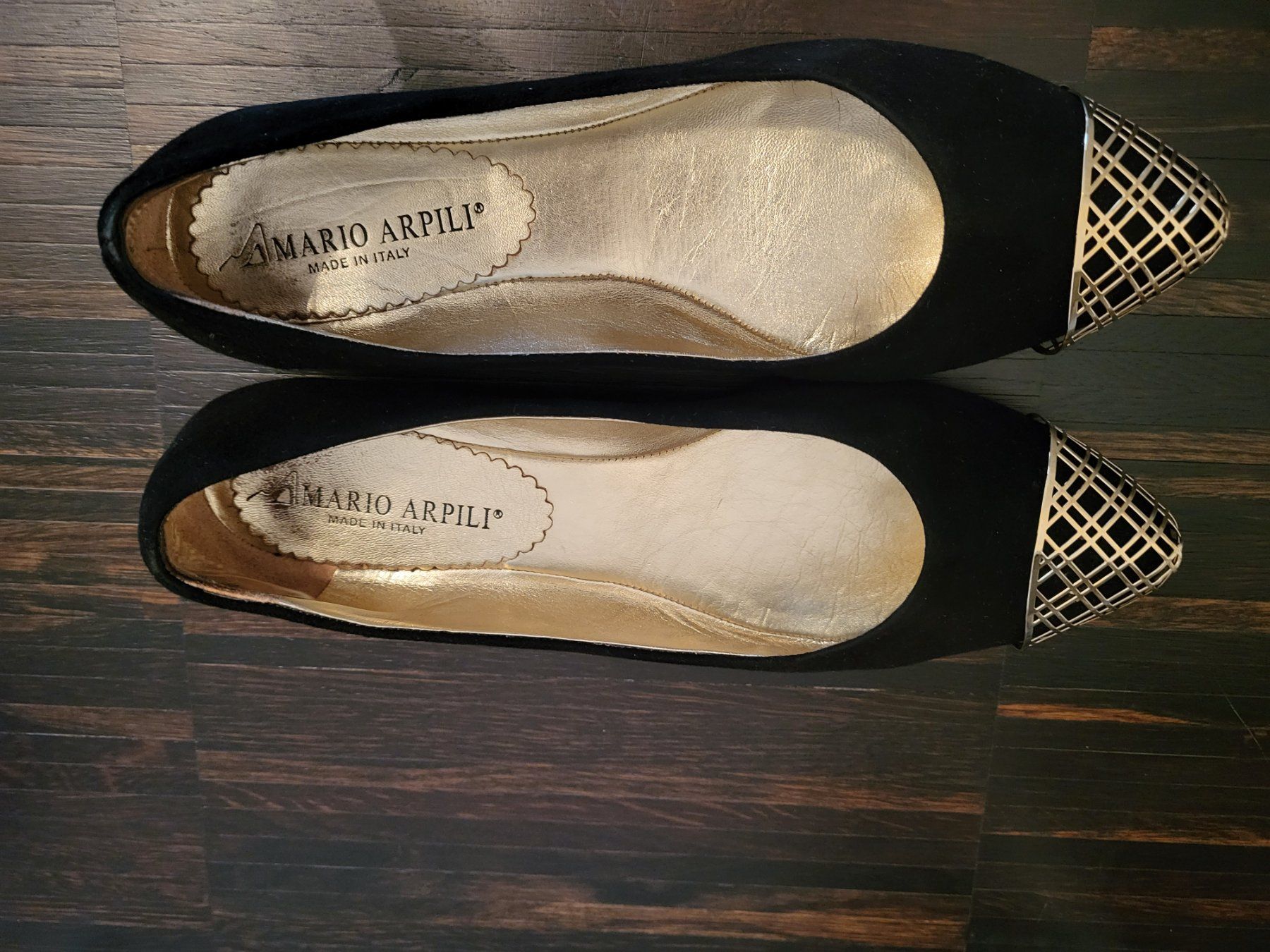 Scarpe da donna: Ballerinas, schwarz-gold mit spitzer Form – Usato da Zürich venduto da sueth 1