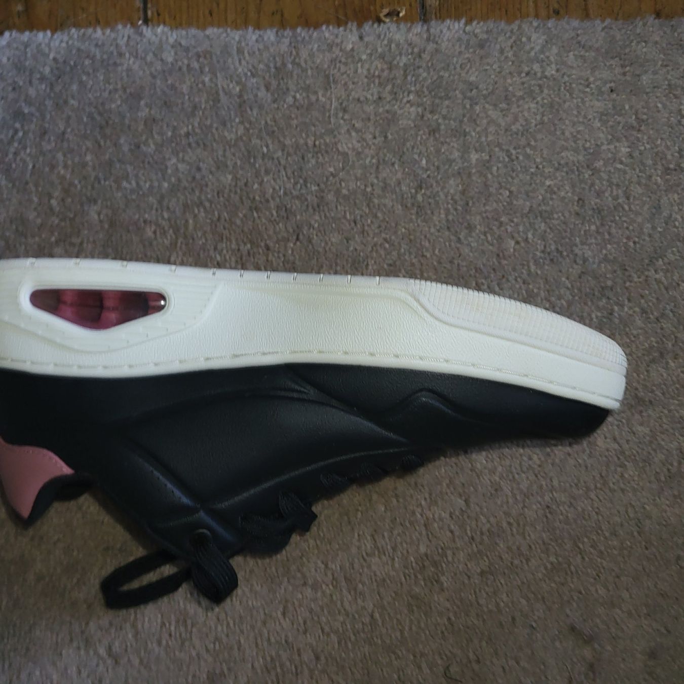 Damenschuhe: Sneaker "Skechers" Damenschuh – Gebraucht aus Wallisellen von Ilbarone 1