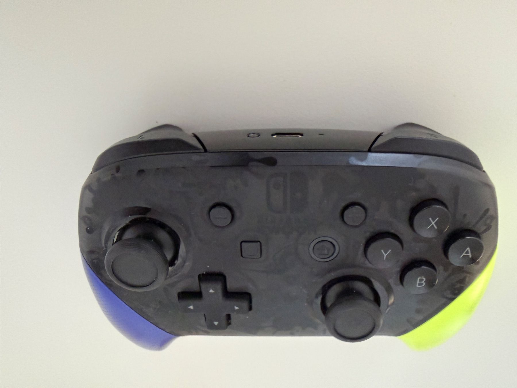 Nintendo Manettes: Nintendo Switch Pro Controller - Splatoon 3 Edition – D'occasion à Winterthur par Stolltebenrad 2