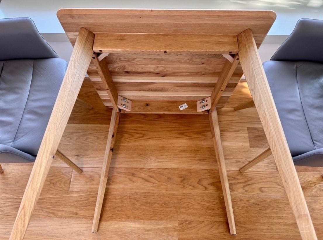 Livique Set di tavolo e panche: Esstisch-Set mit 2 Leder-Armlehnenstühlen – Usato da Root venduto da Jo.Di 5