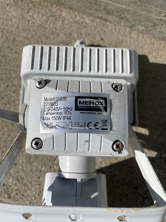 Fari: Scheinwerfer Fluter Bewegungsmelder Sensor Merox – Usato da Riedt b. Erlen venduto da Darksilver 3