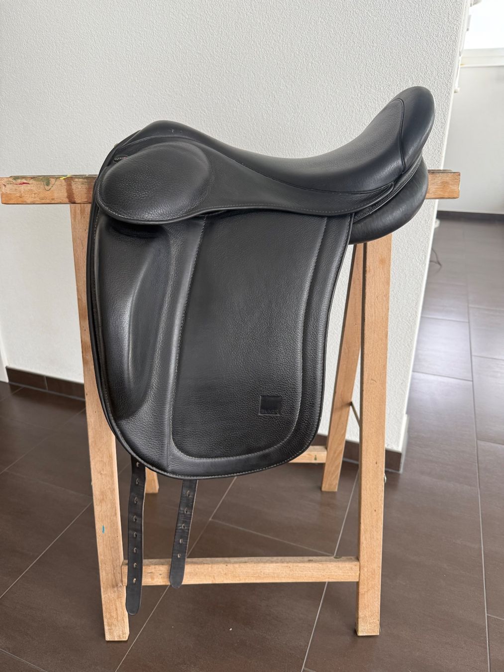 Sattel & Sattelzubehör: Sattel Eques Black 17“ – Gebraucht aus Bözberg von Pena05