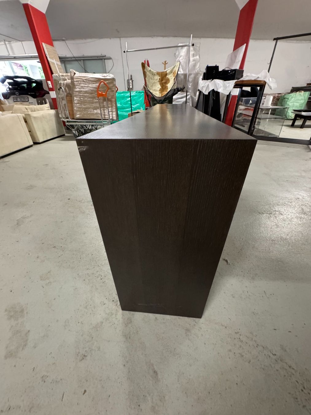 Tables: Large Dark Brown Console Table with Shelf – D'occasion à Oeschseite par -Luxury-On-Line- 1