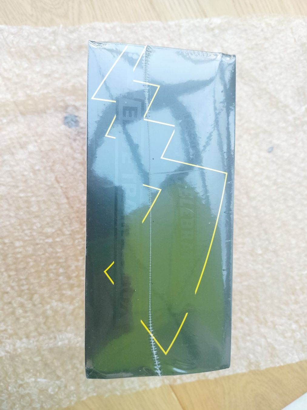 Pokémon Sammelbilder & Trading cards: Pokemon Celebrations ETB ENG – Neu und originalverpackt aus Wil SG von kaizzen 5