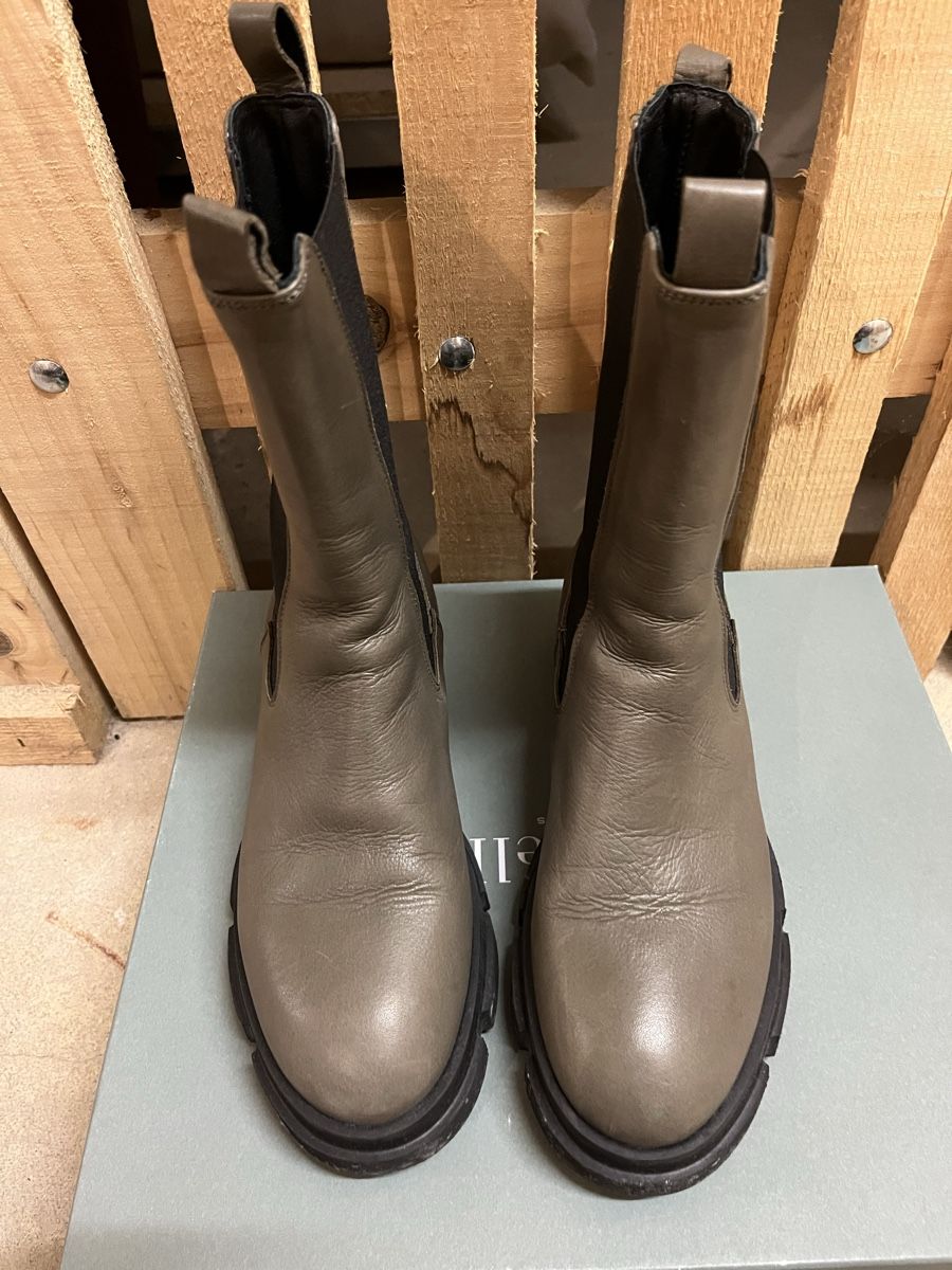 Damenschuhe: Bottines/boots Minelli kaki, cuir, taille 39 – Neu (gemäss Beschreibung) aus Hauterive NE von Lipal 1