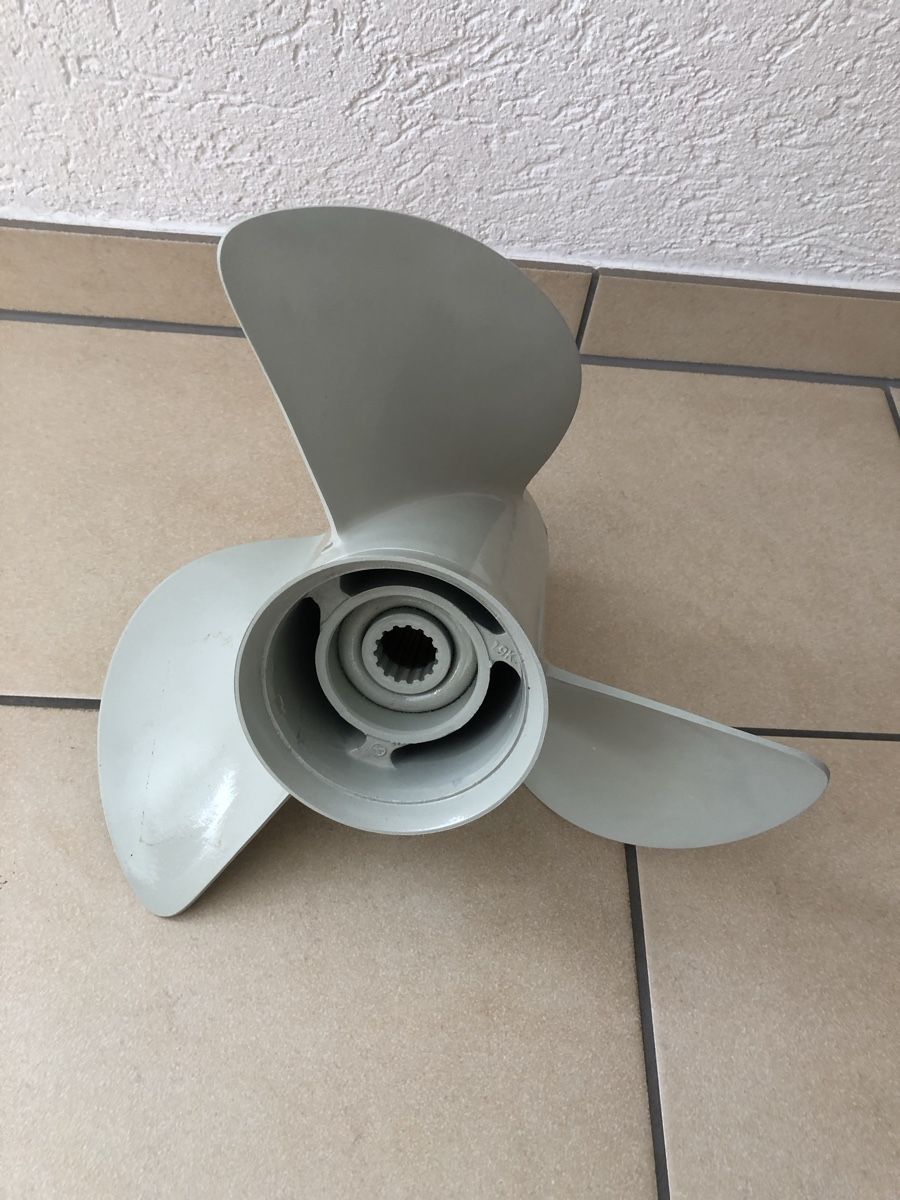 Yamaha Motori: Propeller für Yamaha Aussenborder – Nuovo (secondo la descrizione) da Uetendorf venduto da fah_8dgj 1