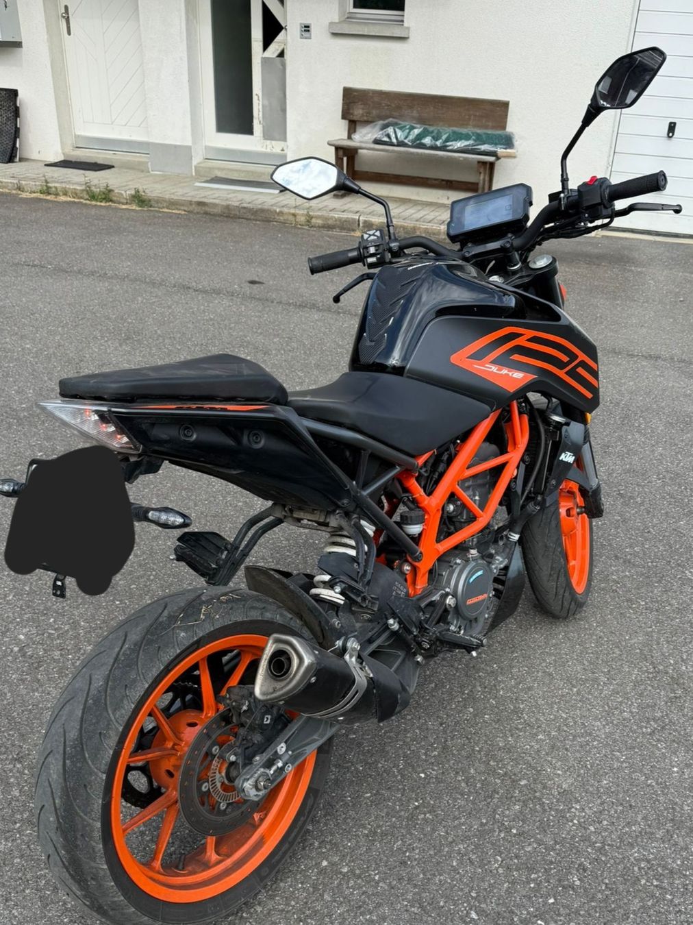 KTM Strasse: KTM 125 Duke - Top Zustand, wenig Kilometer, JG 2021! (55) – Gebraucht aus Lauerz von Trampolinsprung 1
