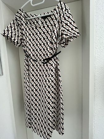 Damenkleid mit Jacke