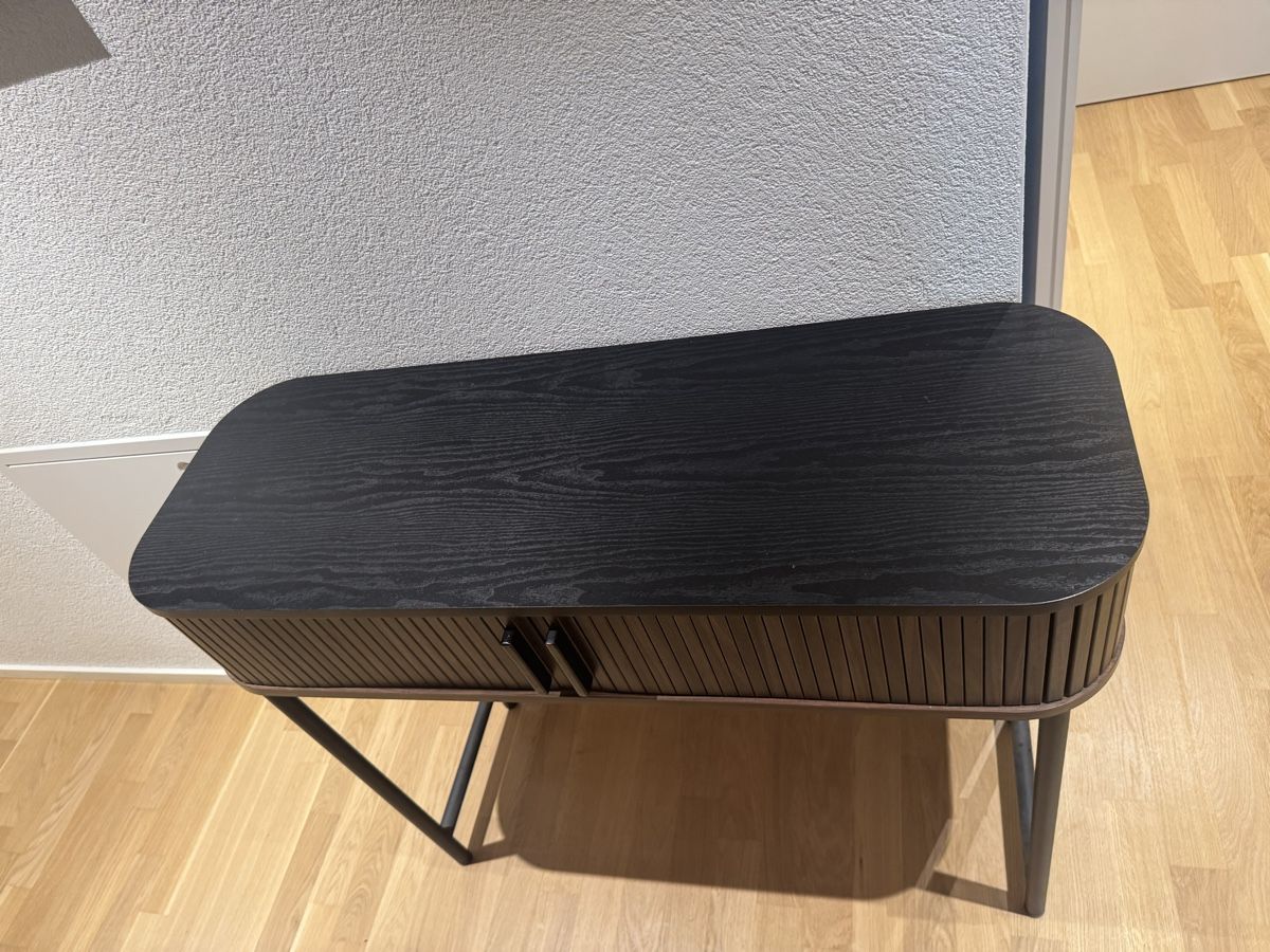 Kommoden: Konsole Holzoptik mit Lamellenfront – Gebraucht aus St. Gallen von dds_y8bz 1