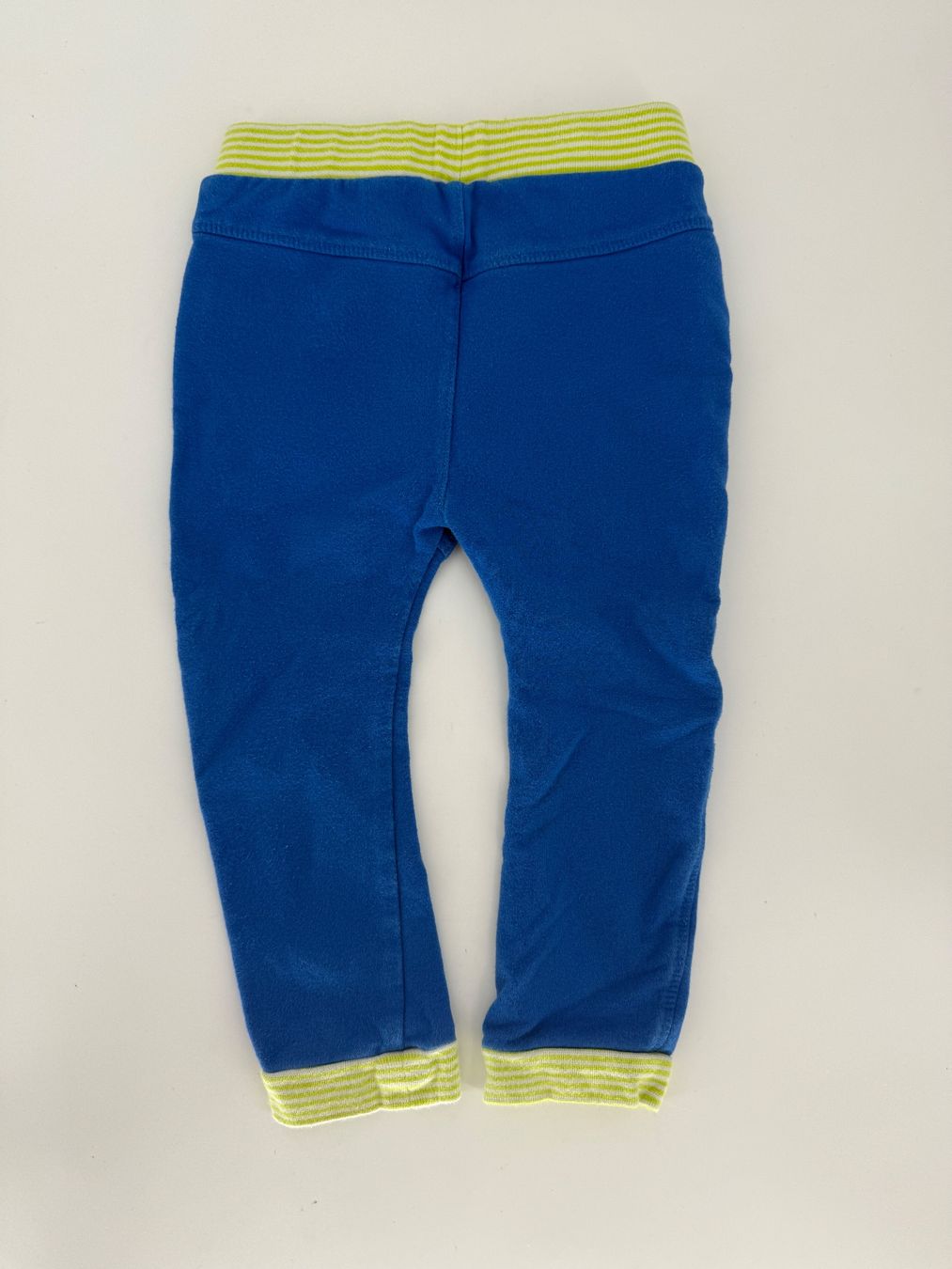 S.Oliver Pantaloni: Trainerhose Gr. 86 von s.Oliver – Difettoso da Auenstein venduto da moin. 2