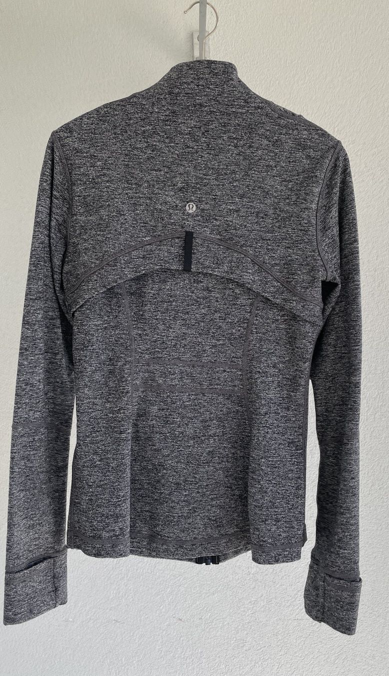 Lululemon Vestes: Lululemon Jacke – D'occasion à Bern par .DolceVita. 1