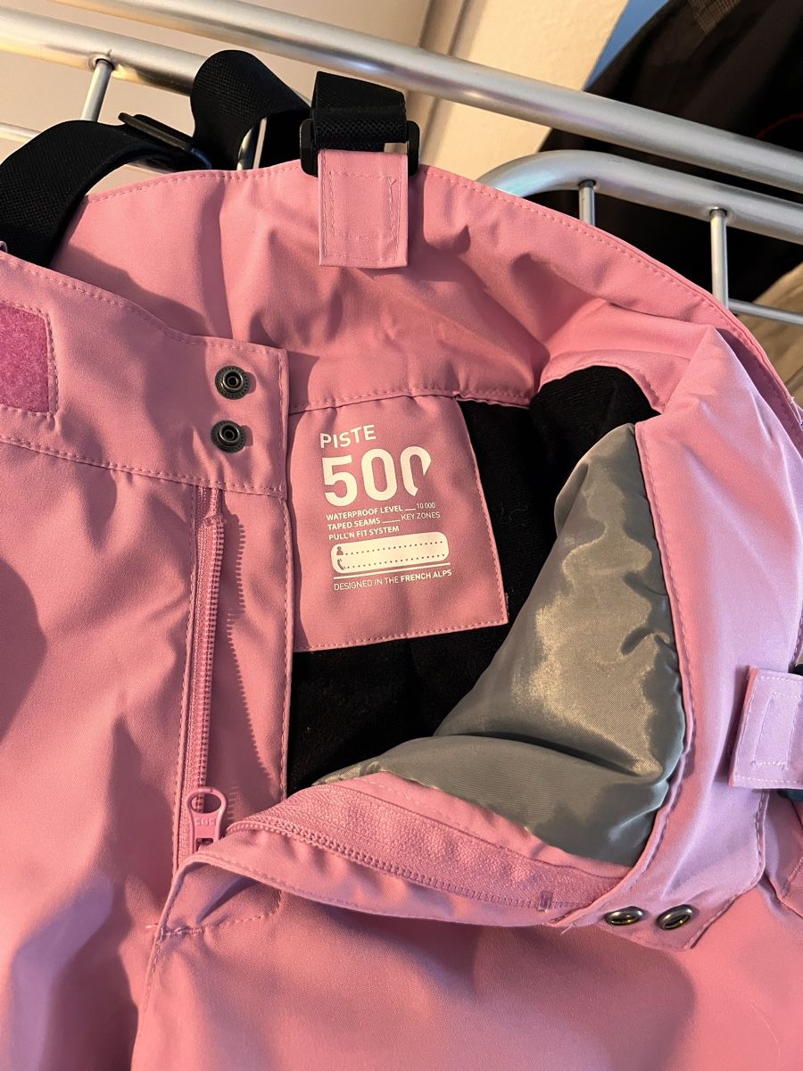 Decathlon Kleiderpakete & -sets: Combinaison Ski 6ans  – Gebraucht aus Carouge GE von ANS1 7