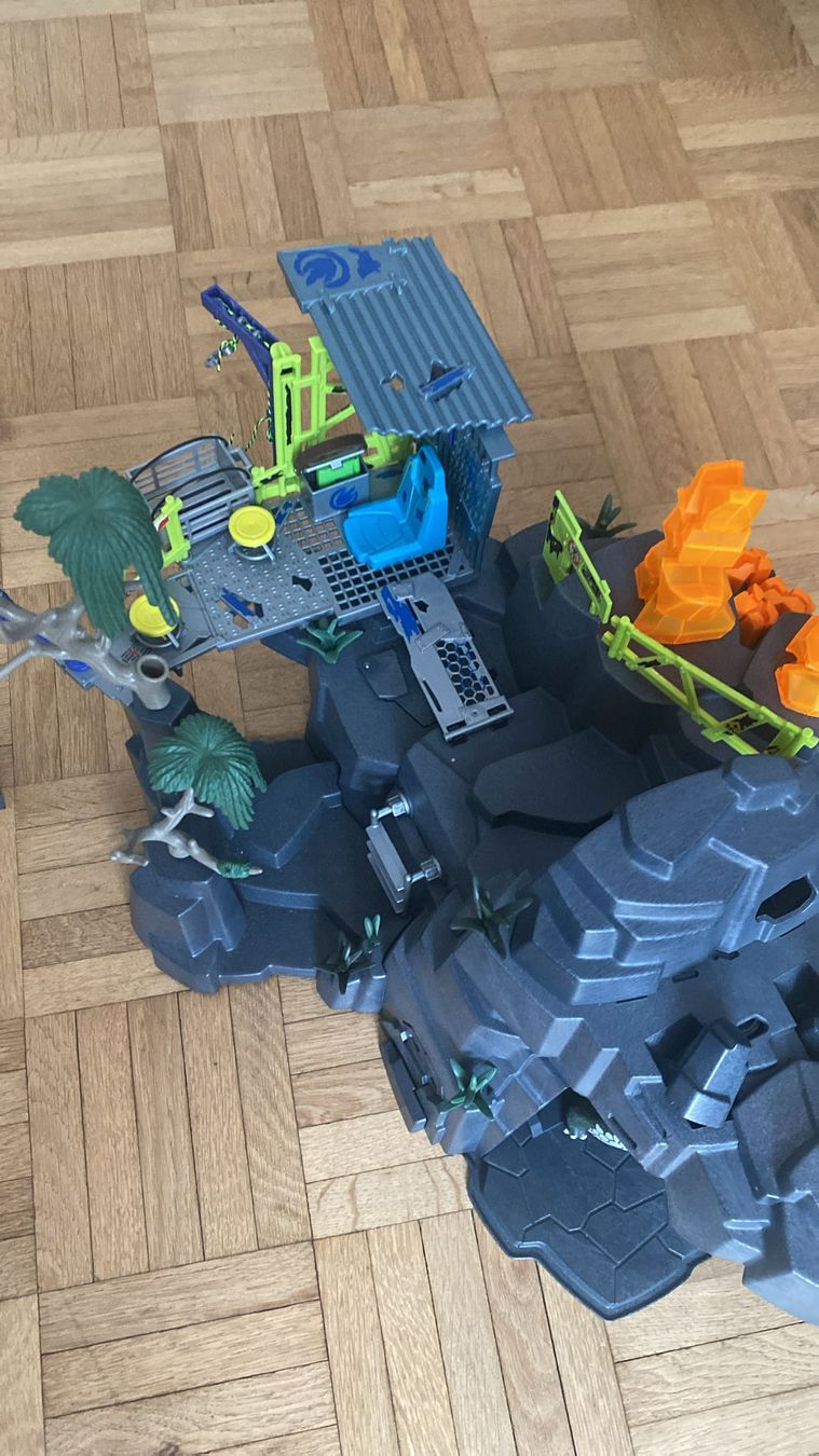 Giocattoli: Team Up Action Figuren Spielset Vulkanbasis vollständig! – Nuovo (secondo la descrizione) da Horgen venduto da Nicolelardi1987 1