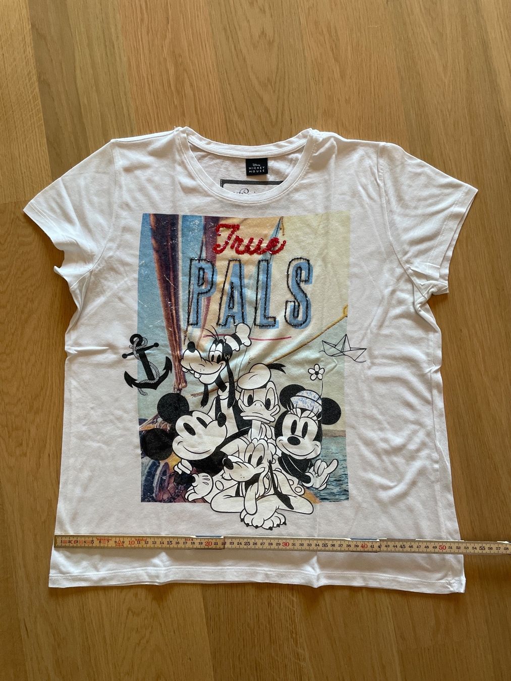 Disney T-shirt: Tshirt Disney Mickey Mouse 38 – Usato da Basel venduto da pilzliii 1