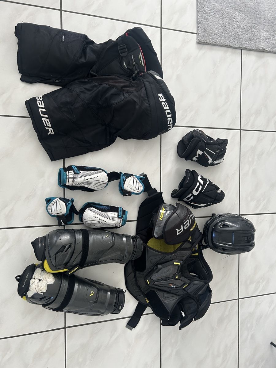 Bauer Protezioni & Imbottiture: Eishockey-Ausrüstung – Usato da Hergiswil NW venduto da ale_cpw2