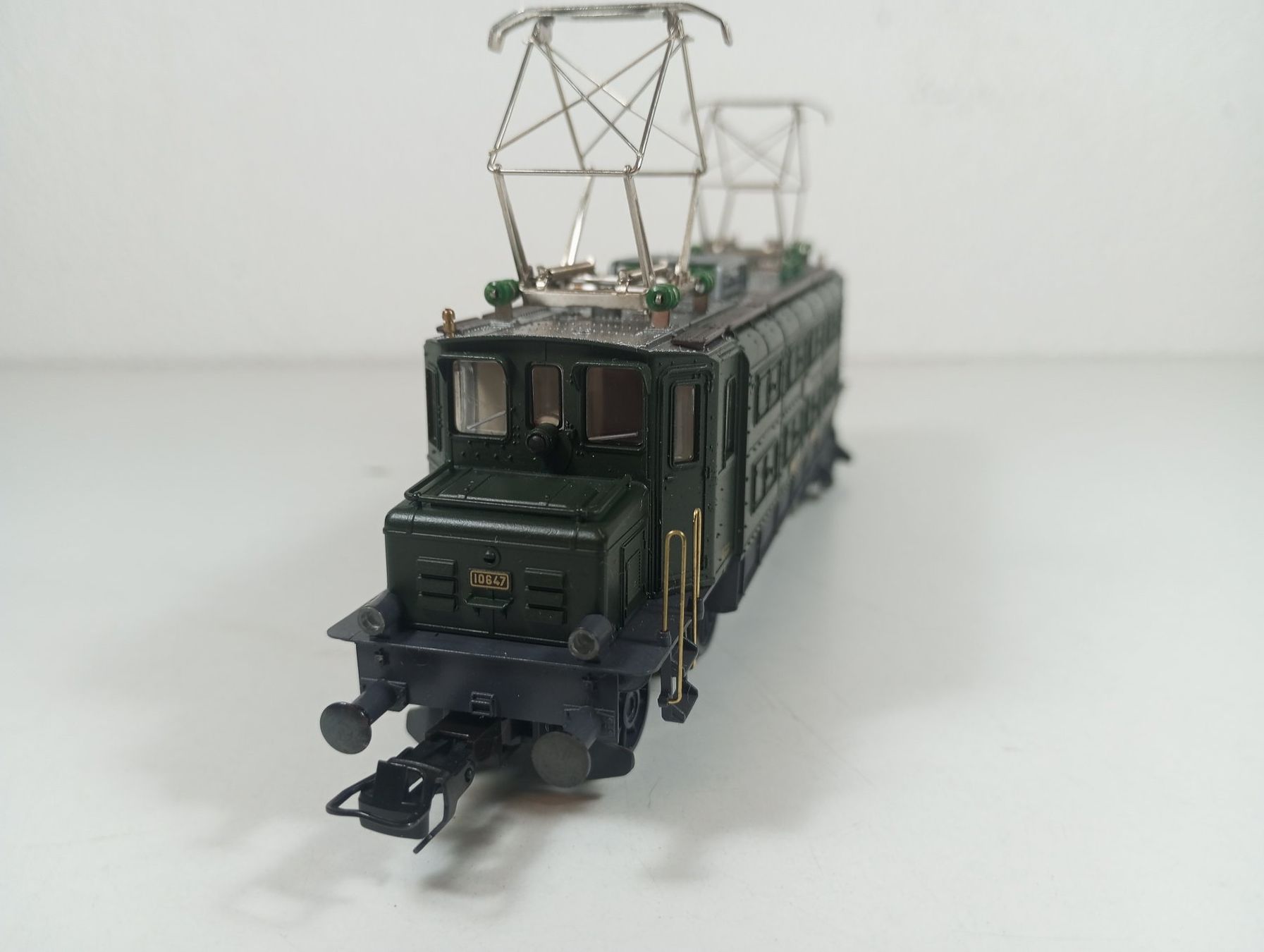 Fleischmann Modellini di ferrovie: Fleischmann: 1145, Lokomotive Ae 3/6 SBB CFF – Difettoso da Fontaines NE venduto da waterfoot 4